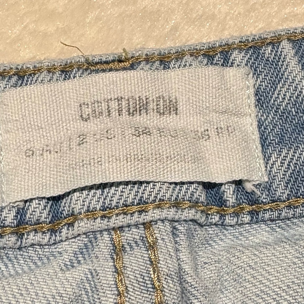 Cotton On Light Wash Relaxed Wide Leg Jeans - Picture 3 of 7